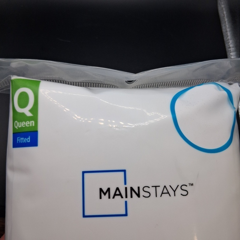 Mainstays Queen Waterproof Mattress Protector Fitted EVA Spill Stain Protection - Picture 5 of 7